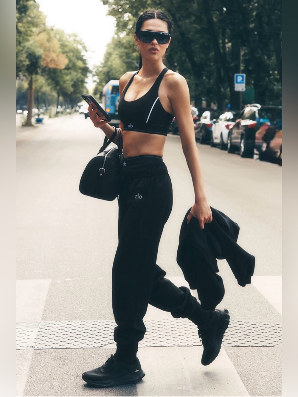 ALO yoga $168 accolade sweatpant black